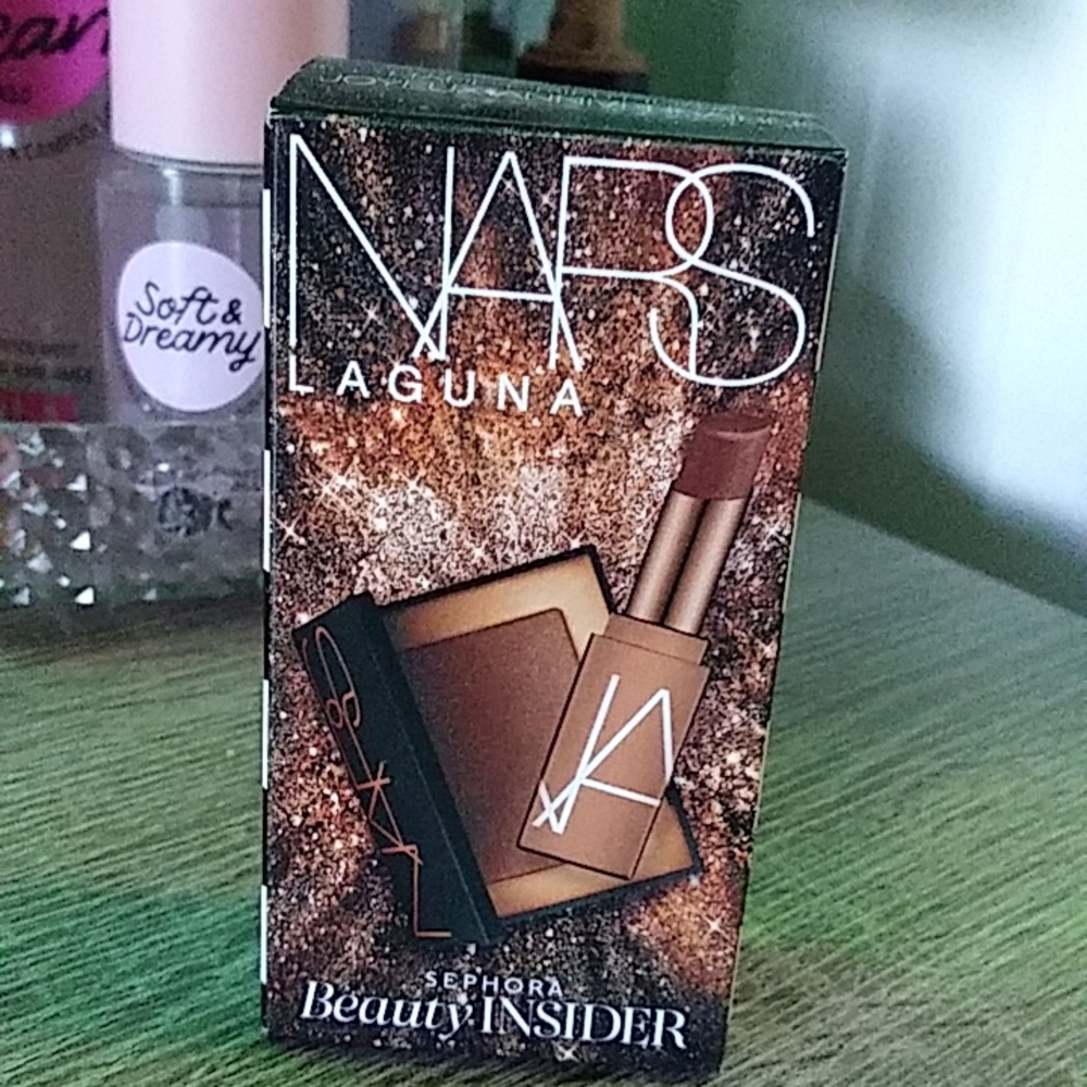 Nars set with bronzer and lip balm